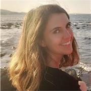 Profesora de inglés apta para todas las edades.